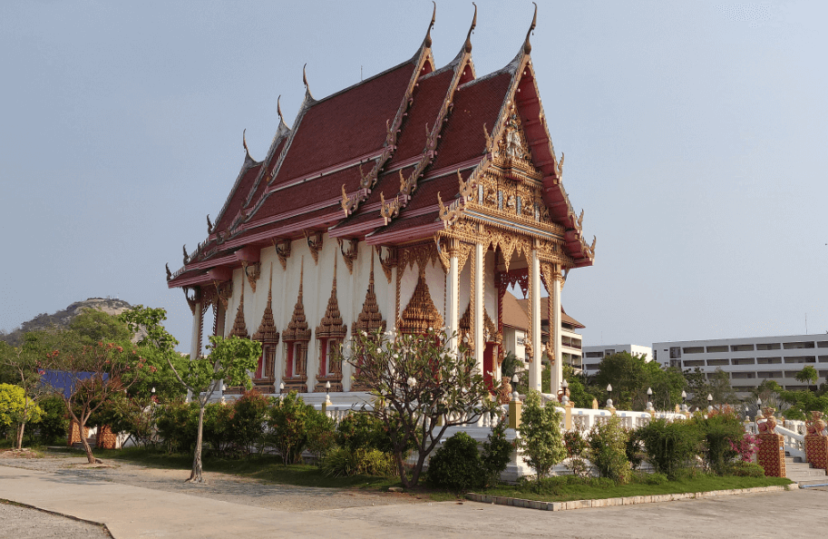 Wat Khao Lan Thom